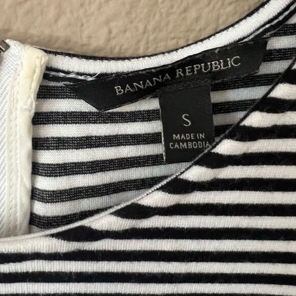 Banana Republic Striped Sleeveless Top - Picture 6 of 7